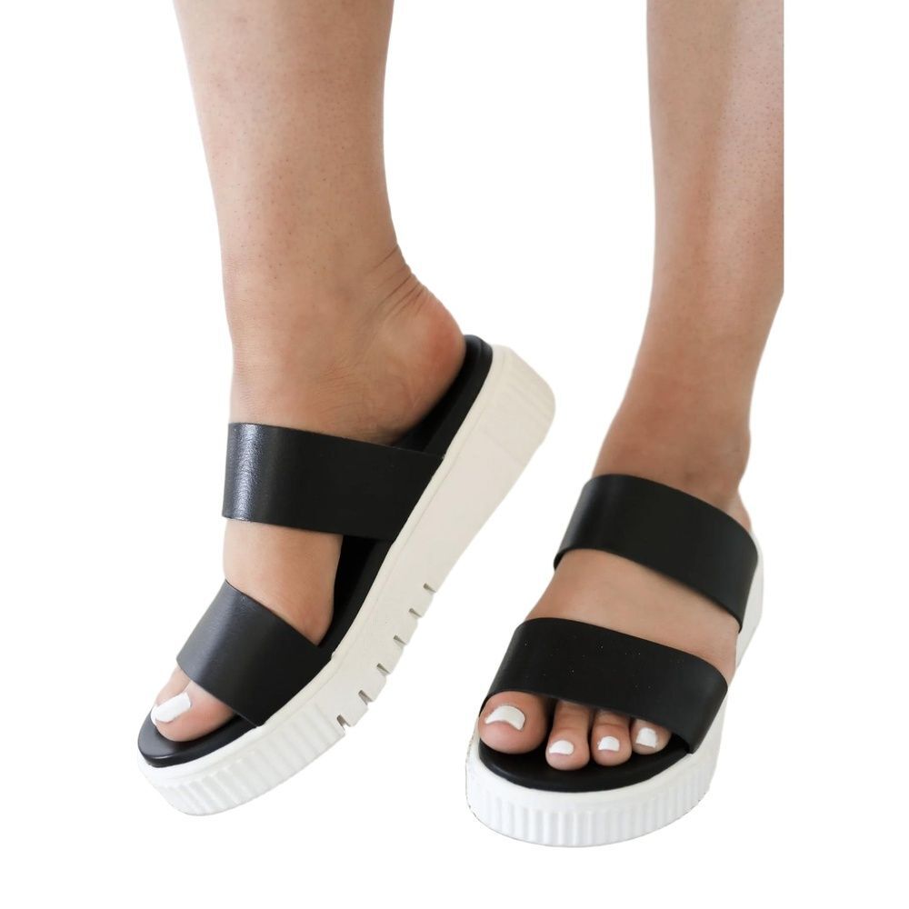 MIA Slide Sandal 7.5 White Platform Minimalist Vacation Chic Casual Black Lexi